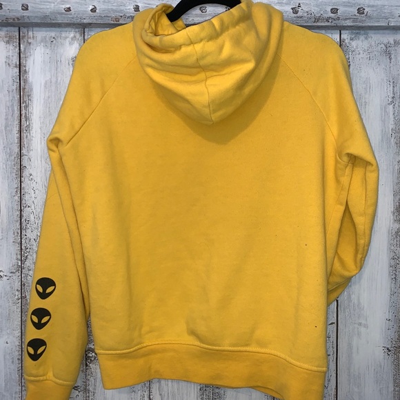 Yellow sweatshirt - Picture 3 of 3